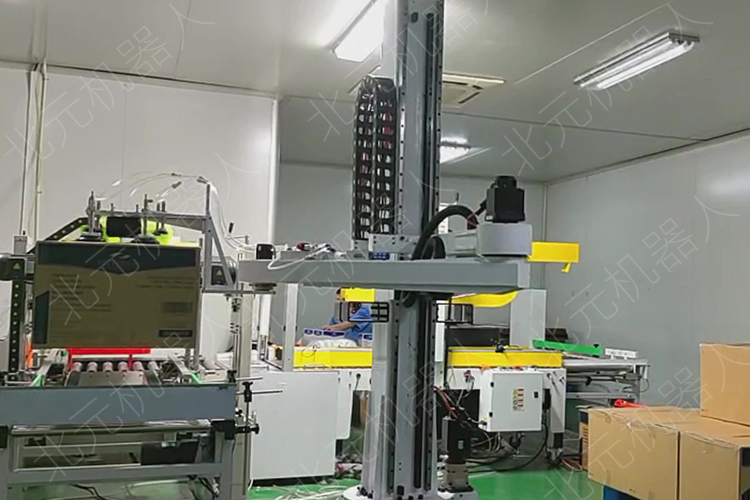 箱子码垛,自动箱装码垛,码垛机械手,立柱码垛机